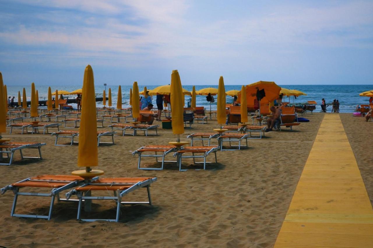 Hotel Garni San Carlo Lido di Jesolo Exterior photo