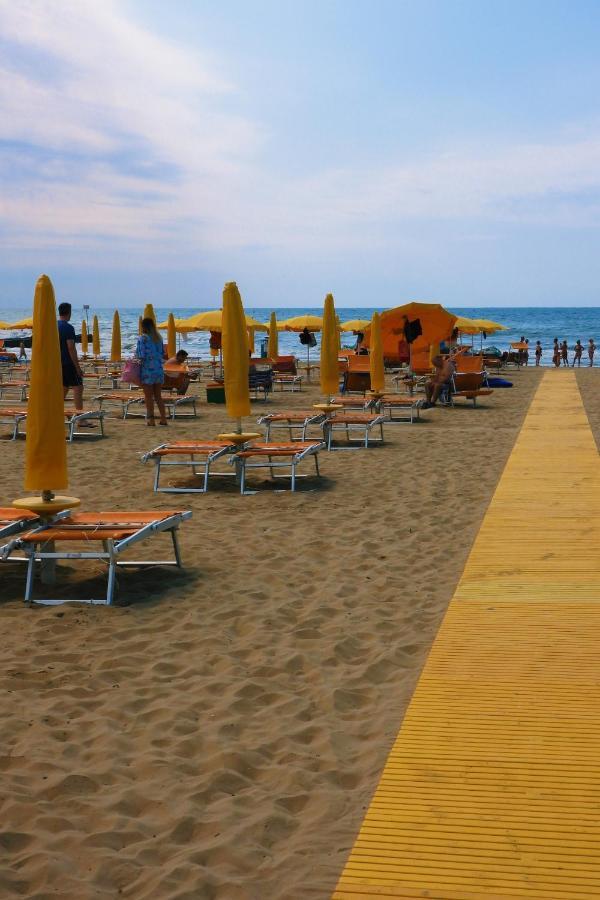 Hotel Garni San Carlo Lido di Jesolo Exterior photo